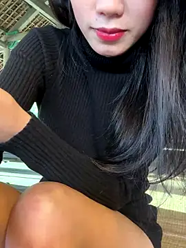 Ladygirrl22 live sex cam