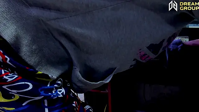 AmazingPartys live sex cam