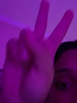 Princess_hennessy live sex cam