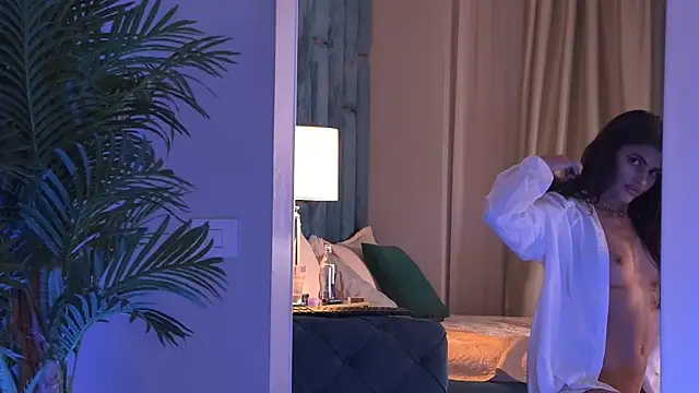 YasminaMoon live sex cam