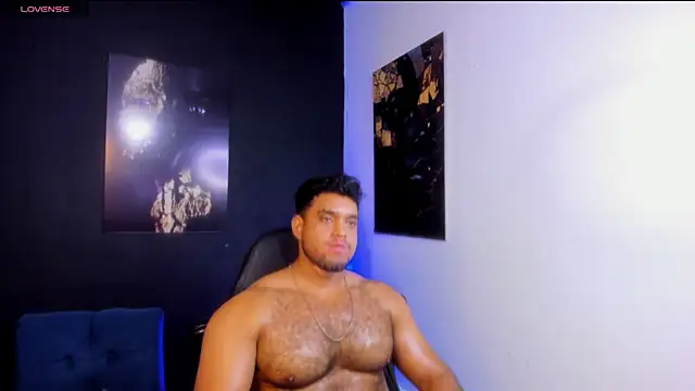Big_furry_bear13 live sex cam