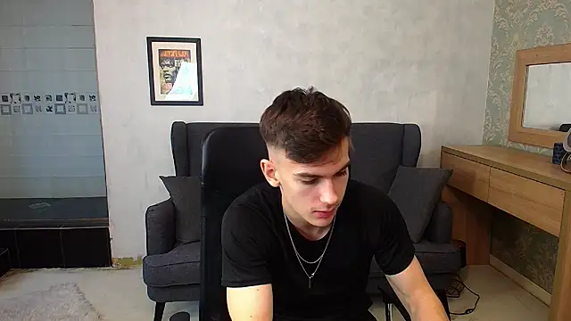 BradyFlint live sex cam