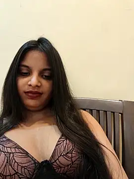 Maahhii_2 live sex cam