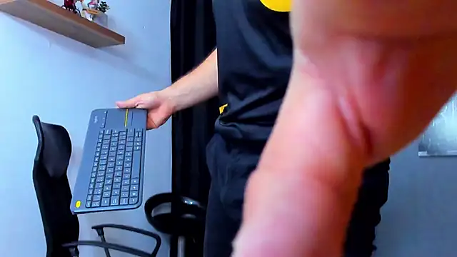 AndrewDiaz live sex cam