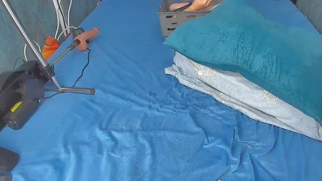 RedAssHottie live sex cam