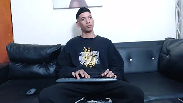 biigjhonny live sex cam