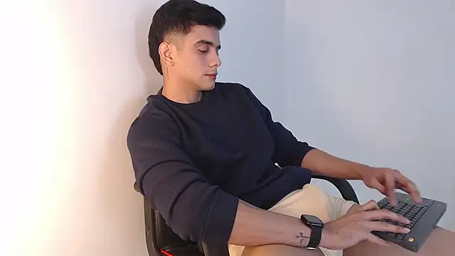 adam_levis17 live sex cam