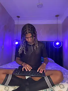 Maxim-Walker live sex cam