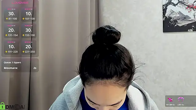 FlirtyAura live sex cam