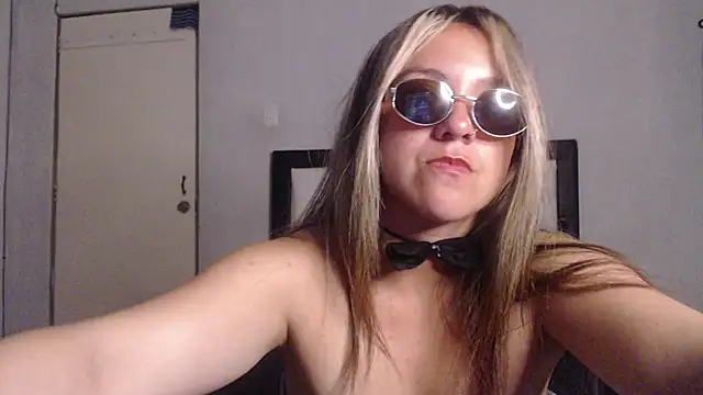 Mahia_000 live sex cam