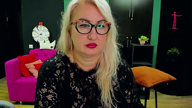 ChristyBrooks live sex cam