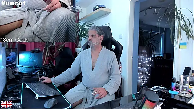 OnlineBossUK live sex cam