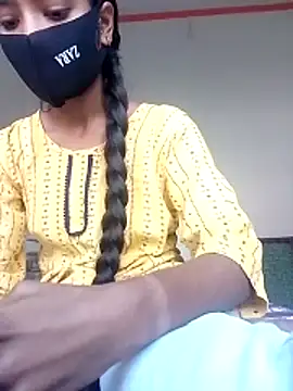 Riya_917 live sex cam