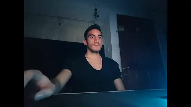 TommyMomentum live sex cam