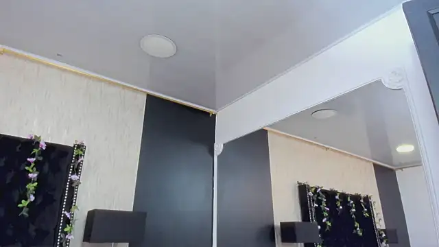 NahomyCarther live sex cam