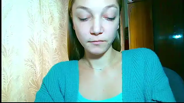 EmillyPlay live sex cam