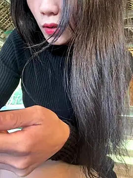 Ladygirrl22 live sex cam