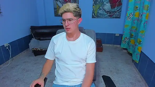 patrik_027 live sex cam