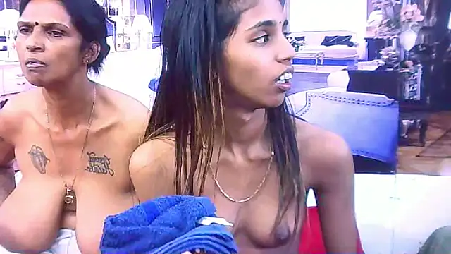 IndianSexySlender live sex cam