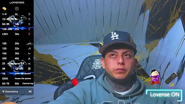 Kevin22_222 live sex cam