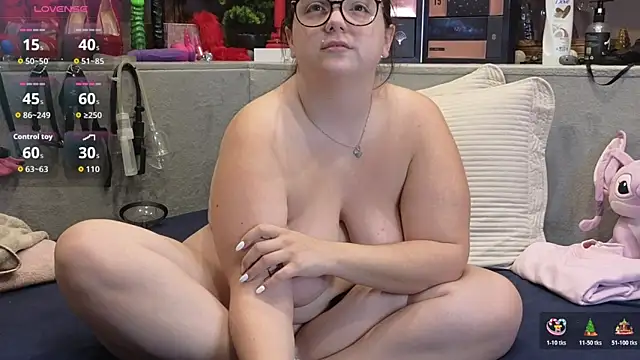 Kimberly-Caprice live sex cam