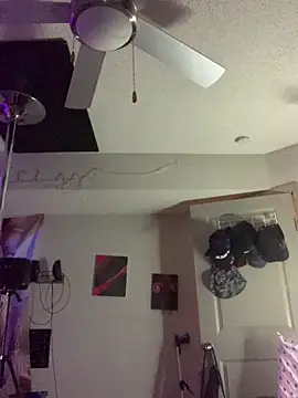 Triggerhappycj100 live sex cam