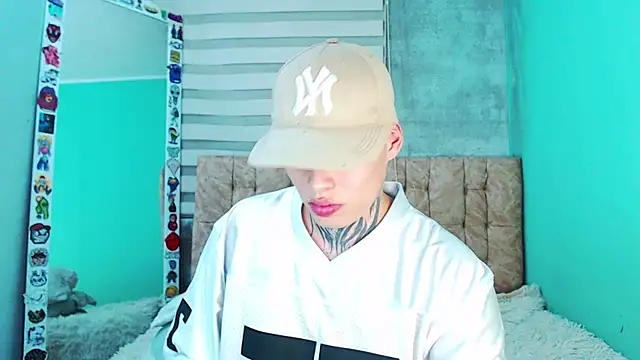 _justinmoon2 live sex cam