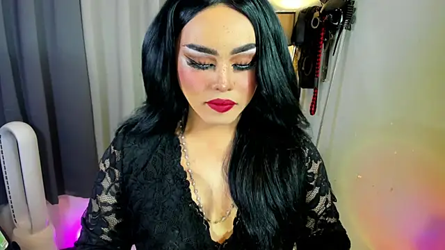 DominaAurumXXX live sex cam