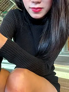 Ladygirrl22 live sex cam