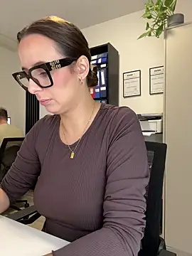 Hii_Lolla live sex cam