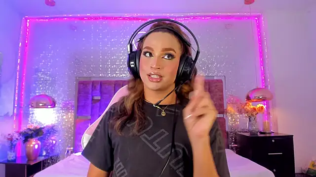 KylieVictoria live sex cam