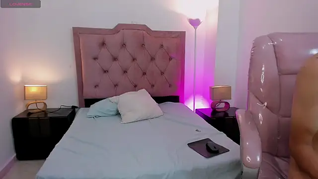 logan_morgan live sex cam