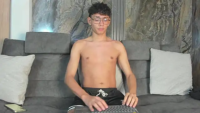 Daviid_laidd live sex cam