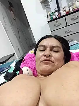 Horny-Mommy-Dirty live sex cam