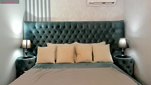 JonnahHell live sex cam