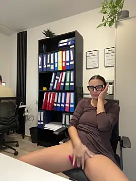 Hii_Lolla live sex cam