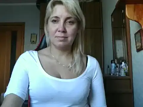 IrinaB1 live sex cam