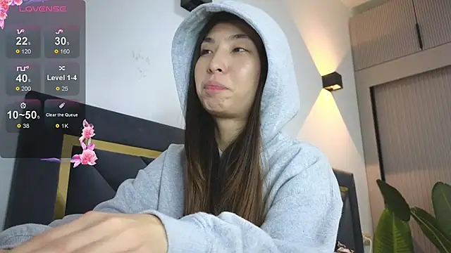 TrishaRey live sex cam