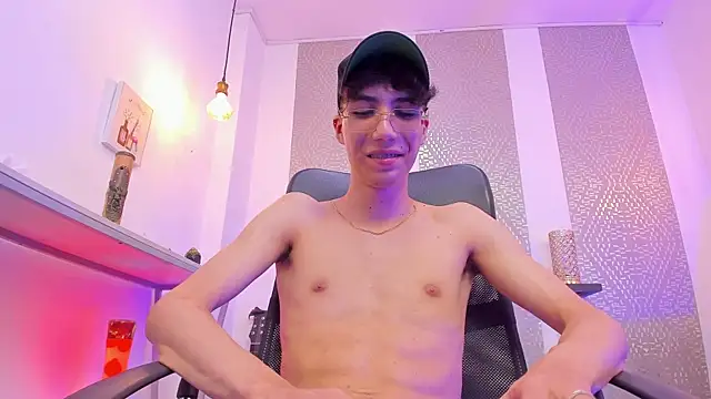 Nikolay_Gregori live sex cam