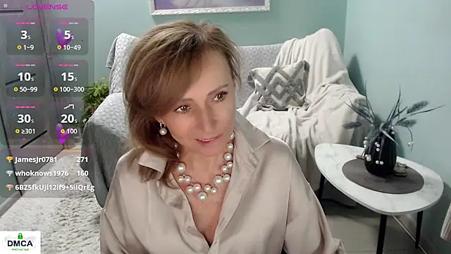 HornyMilf_777 live sex cam