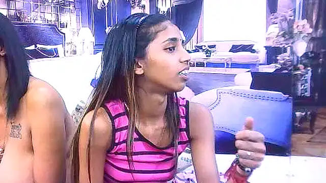 IndianSexySlender live sex cam