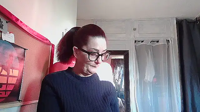 Mrs-Ivy live sex cam