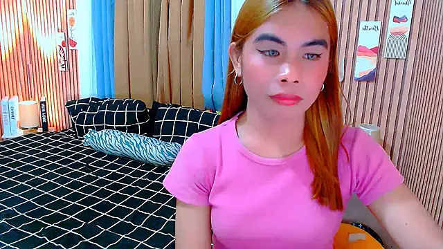 mikhaylahanderson live sex cam