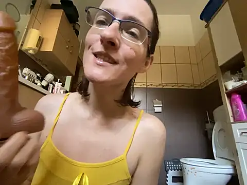 Milky_hairy_mommy live sex cam