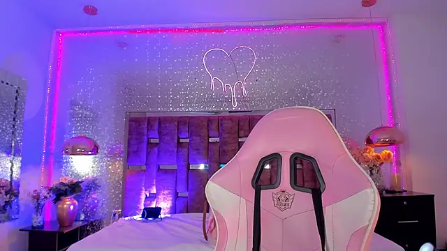 KylieVictoria live sex cam