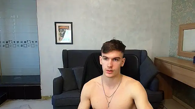 BradyFlint live sex cam