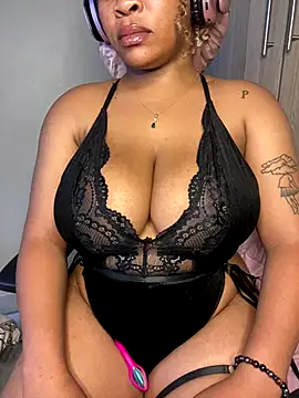 YellowHoneyDip live sex cam