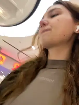 QuitieLia live sex cam