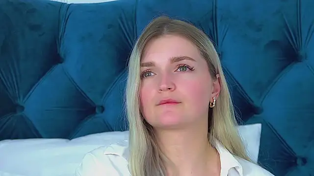 AnnyRaii live sex cam