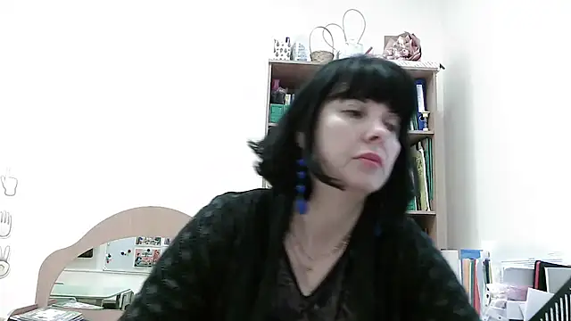 Viknika live sex cam